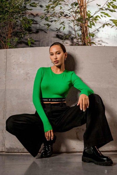 Лонгслив укороченный Logomania (травяной)